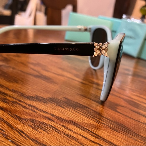 Tiffany & Co Cat-Eye Crystal Sunglasses Blk Diamond-Style EUC TF4089B - Picture 3 of 11